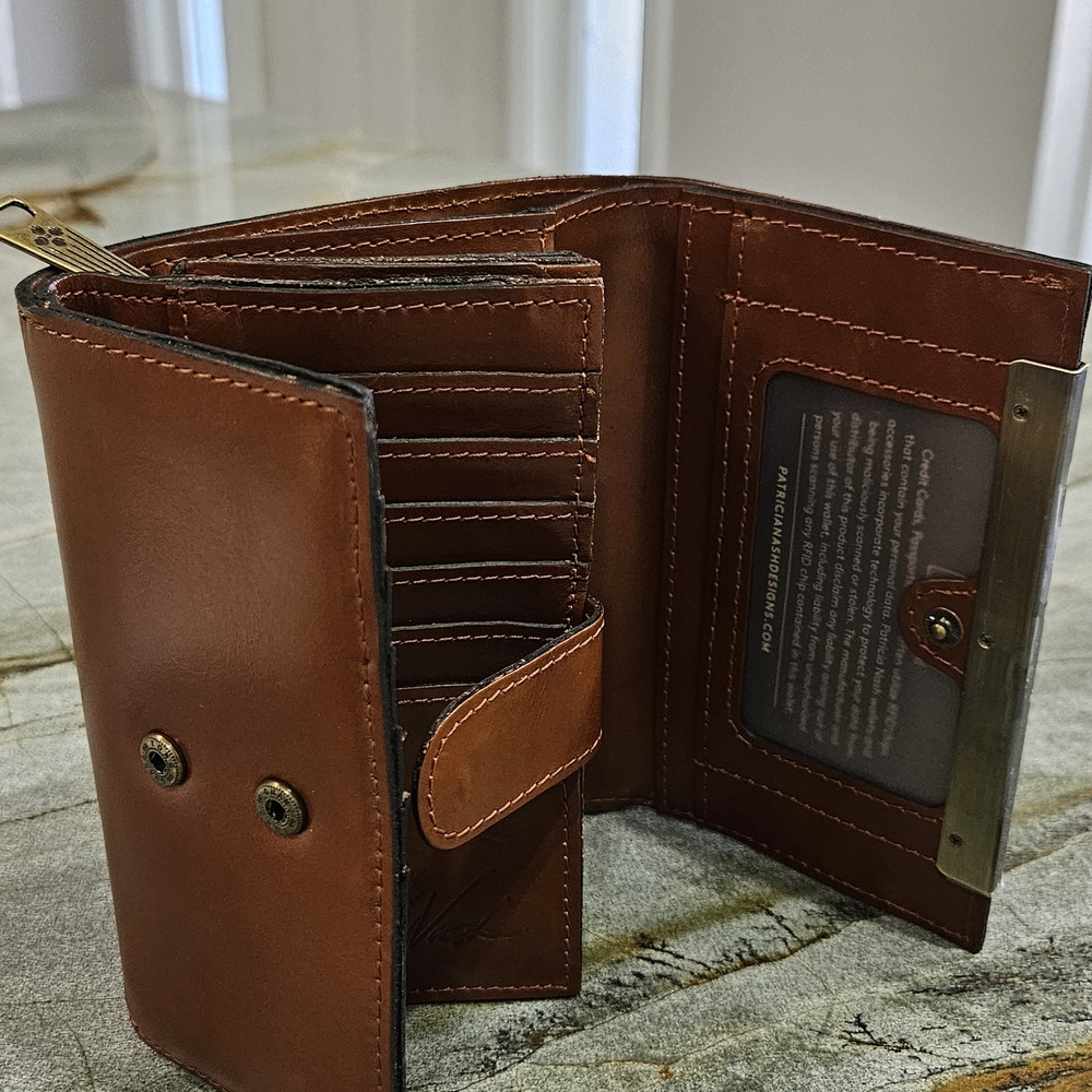 NWT Patricia Nash Tooled Leather Trifold Wallet | NWT | RFID | Zip Coin - Picture 13 of 16